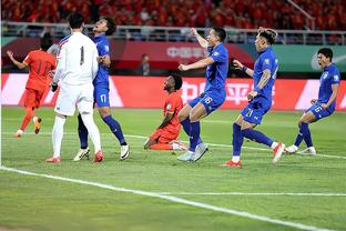 Bị Thái Lan vượt qua? Tỷ lệ vô địch cúp châu Á giảm xuống 0,8%, đứng thứ 10 và thứ 12 trước khi bắt đầu thi đấu.